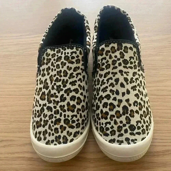 🆕Tommy Bahama NIB Women's Leopard Print Slip-On🆕 - Picture 8 of 11